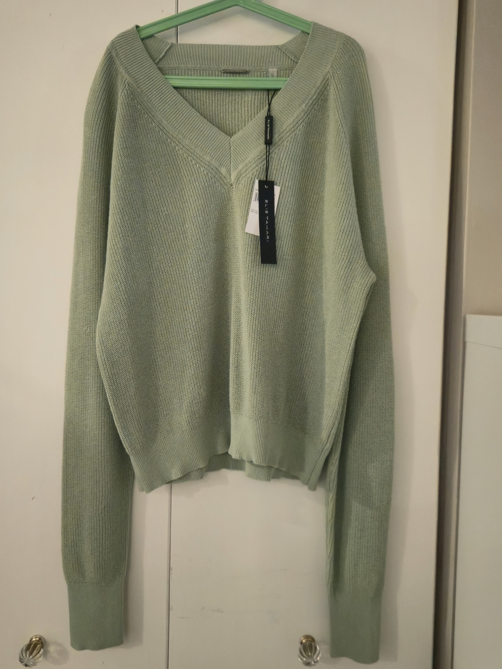 Elie Tahari Light Sage V-Neck Knit Sweater